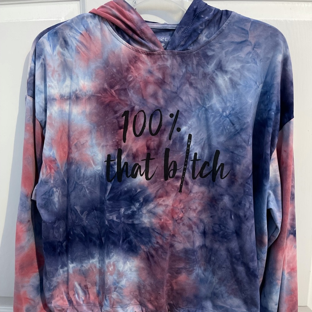 UK2LA, size small